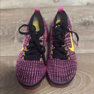 Nike Women's Vapor max sneakers